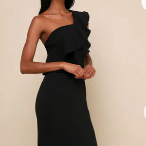Lulu’s  Grand Beauty Black Ruffled One-Shoulder Mermaid Maxi Dress Black M. # 26